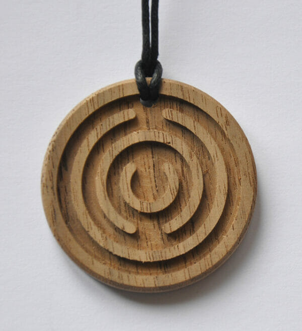 Amulett Holz gross